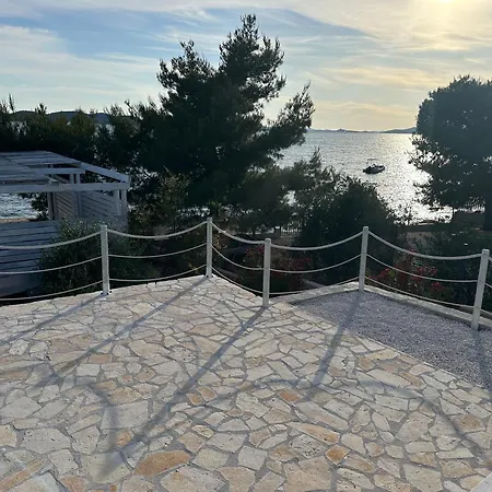 Vakantiehuis Beachhouse #1 - Buqez *